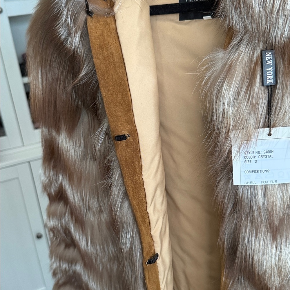 Bugatelli Women's Luxurious Tan Fox Jacket bNWT size small - Picture 4 of 7